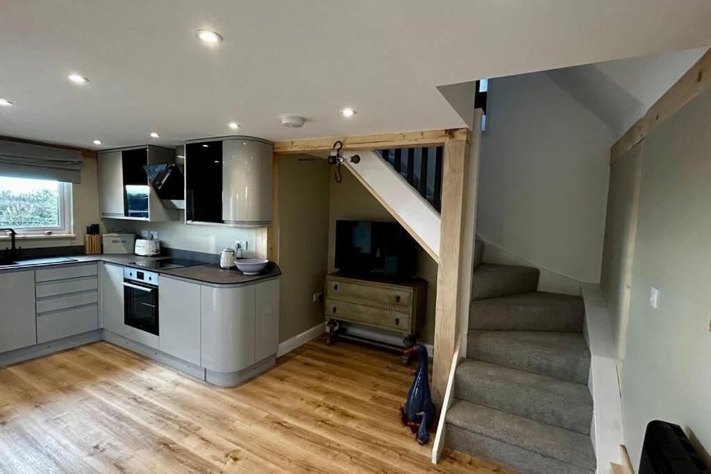 The Old Workshop - A Cosy Country Retreat Villa Gloucester Exterior photo